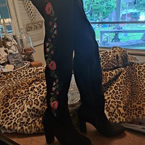 Fab Black Embroidered Over-the-knee Boots